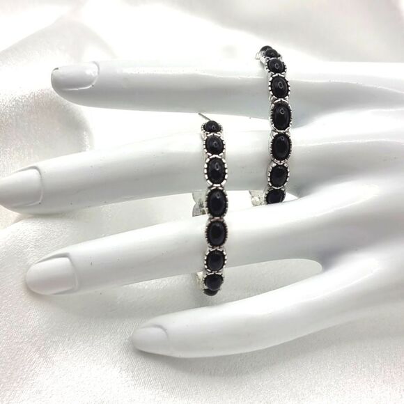 New FREE PEOPLE Buckaroo C shaped hoop black earrings - Picture 3 of 8